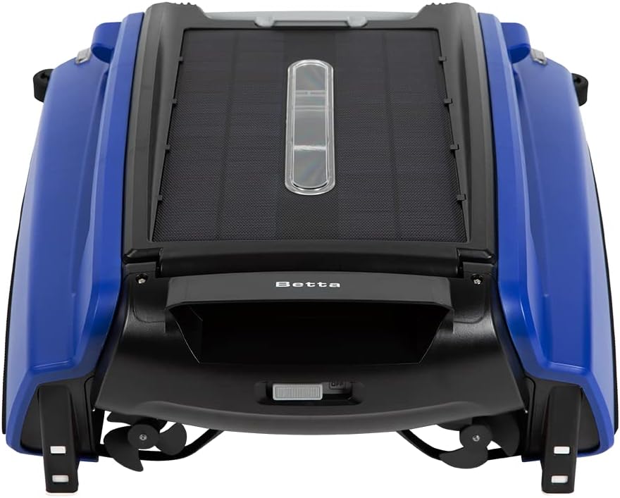 Betta SE Solar Powered Robotic Pool Skimmer (2023)